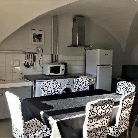 Le Rocher Des Ducs, Vue Sur Montagne, Abris Voitures Et Motos Bed & Breakfast Le Glaizil