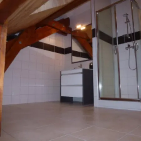 Bed & Breakfast Le Rocher Des Ducs, Vue Sur Montagne, Abris Voitures Et Motos Le Glaizil